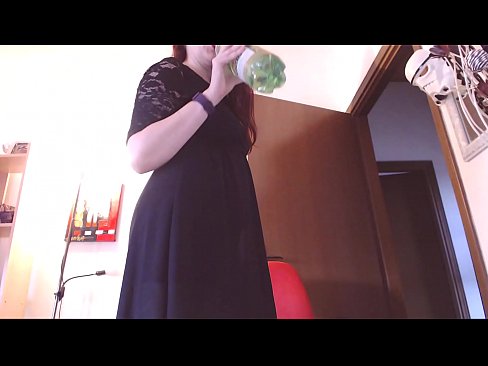 ❤️ Um escravo submisso que adora cuecas sujas e deliciosas é forçado a masturbar-se depois de ver este vídeo! ️❌ Porno doméstico em nós ️❤
